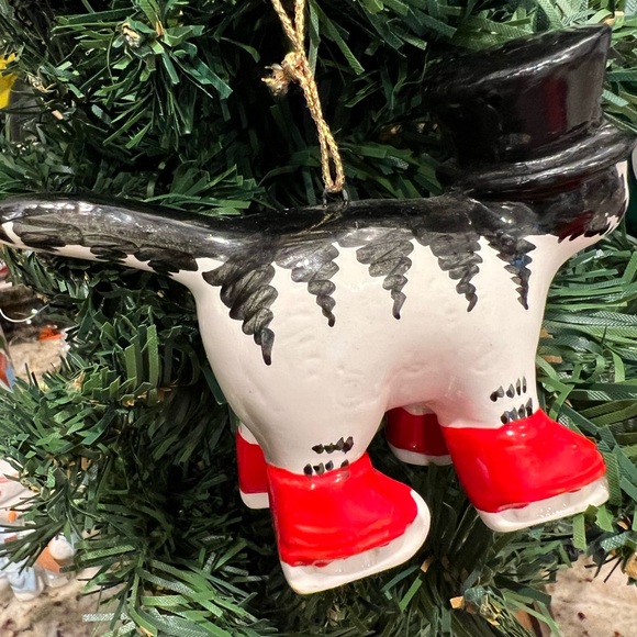 Vintage Kilban Cat Christmas ornament wearing ice skates and a top hat. - Picture 3 of 4